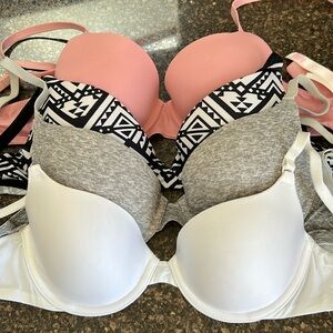 Lot of 4 Victoria Secret Bras